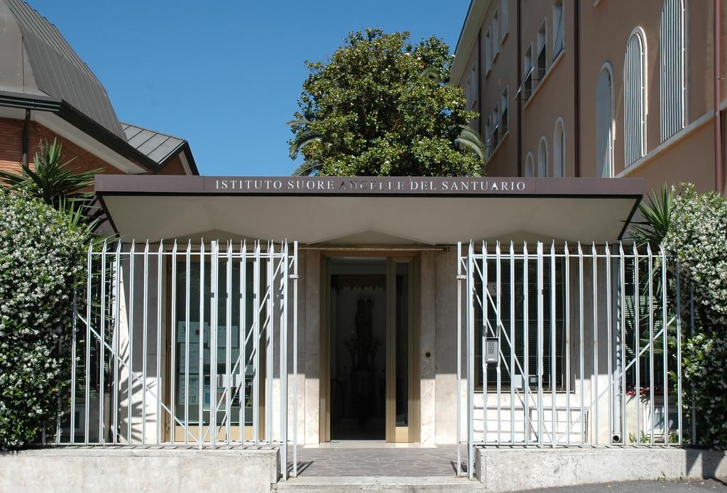 Casa Religiosa Per Ferie Ancelle Del Santuario Rom